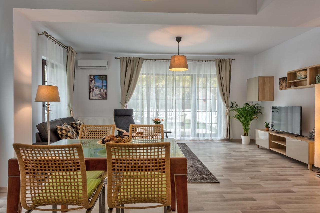 אוטופן Bucharest Airport Suites & Villas מראה חיצוני תמונה